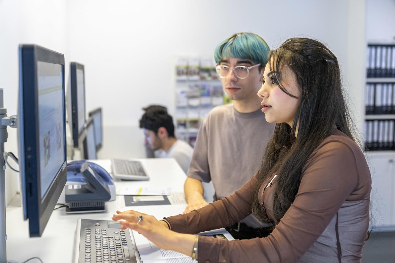 Campus mit Studierenden